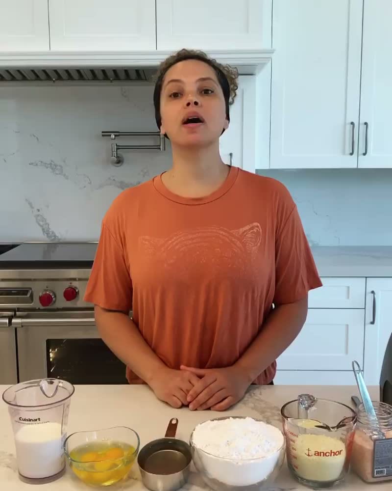 Brazilian Cheese Bread (Pão de Queijo)